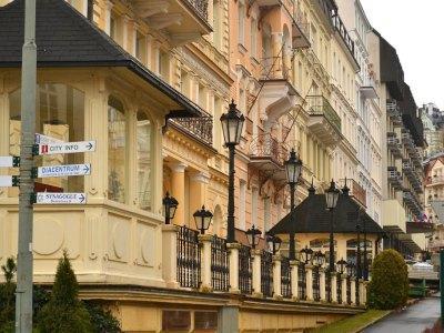 Krivan Hotel Karlsbad Exteriör bild